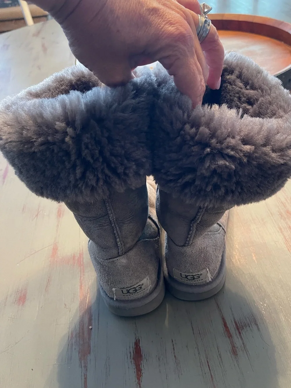Women’s grey Ugg size 6 sherpa lined boot - Good pre loved condition